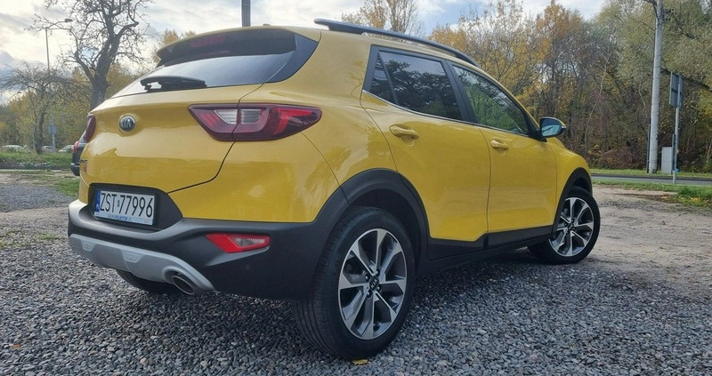 Kia Stonic cena 62700 przebieg: 64800, rok produkcji 2018 z Błaszki małe 301